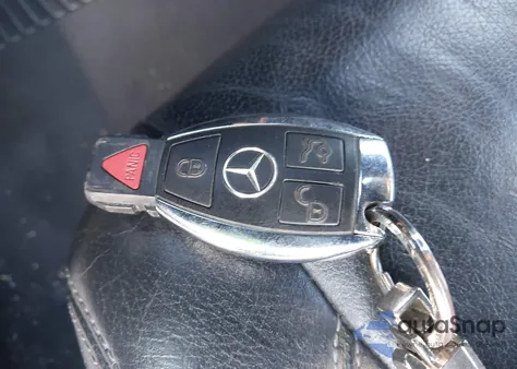 2013 Mercedes-Benz E 350 z USA, uszkodzony, nr VIN WDDKK5KF5DF217859